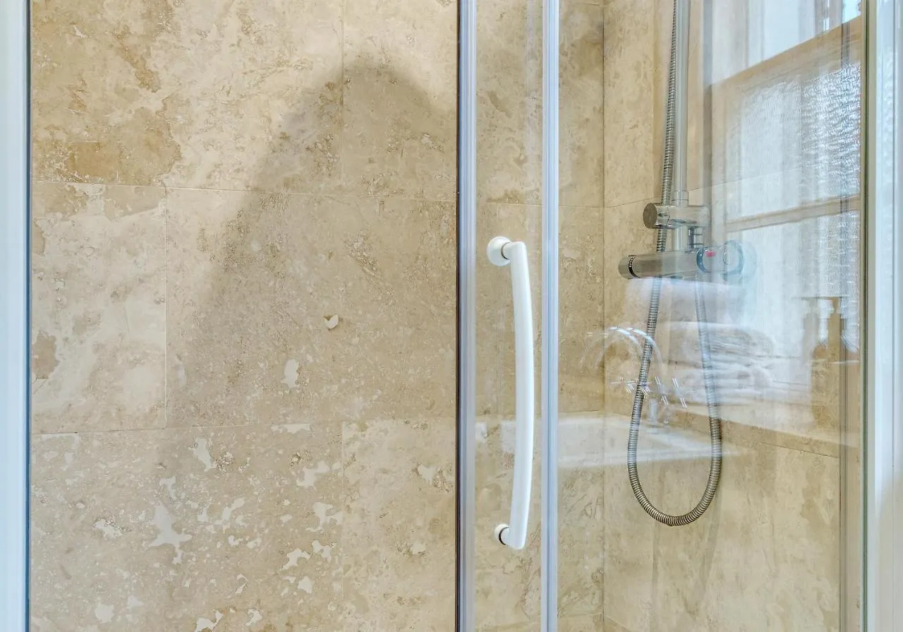The Gloucester Lane Residence Edinburgh Apartment